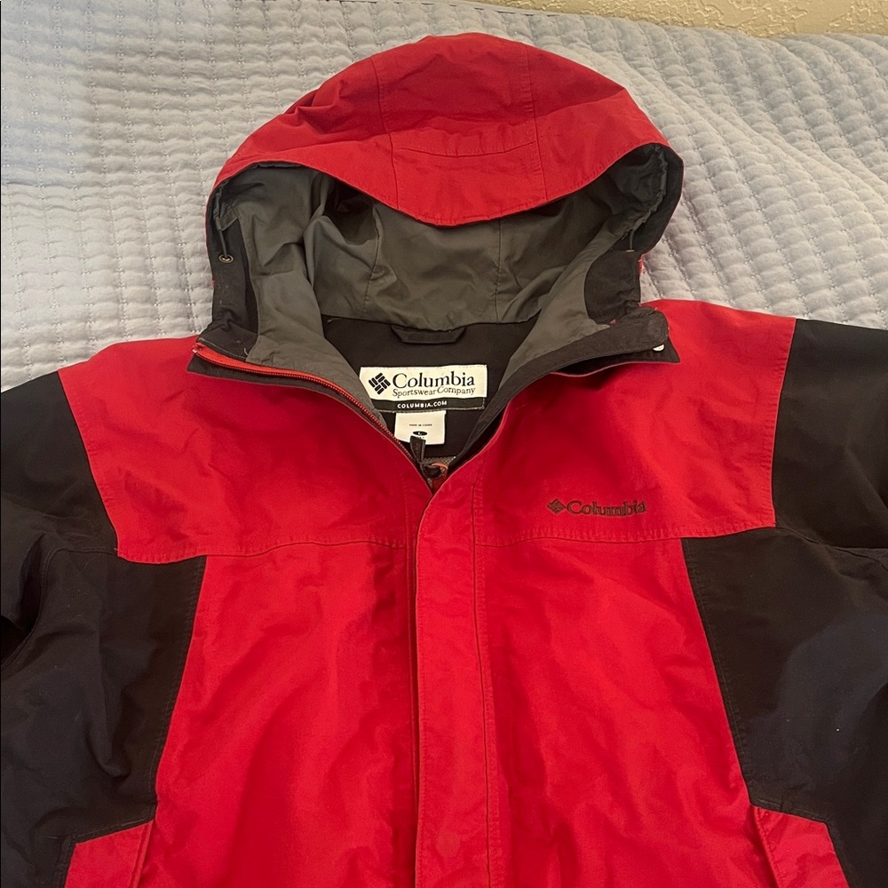 Columbia Mens Red and Black Raincoat